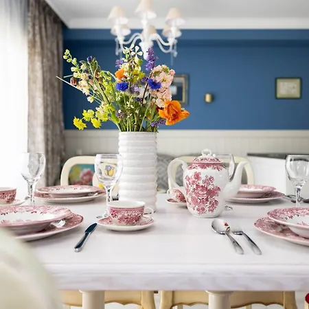 Summer Breeze House, By Cohost פלאנגה