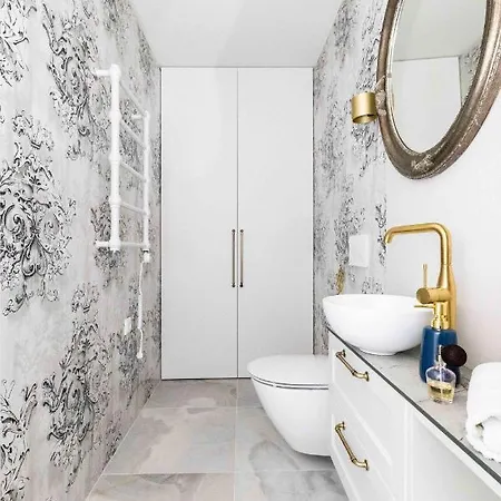 Summer Breeze House, By Cohost *