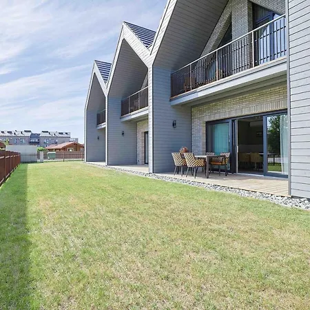 Summer Breeze House, By Cohost Appartement