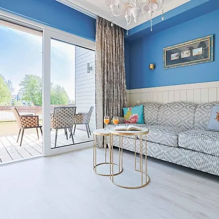 Summer Breeze House, By Cohost *