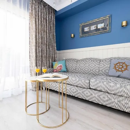 Summer Breeze House, By Cohost *