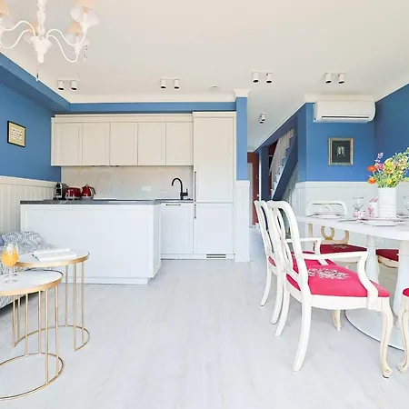 Апартаменты Summer Breeze House, By Cohost