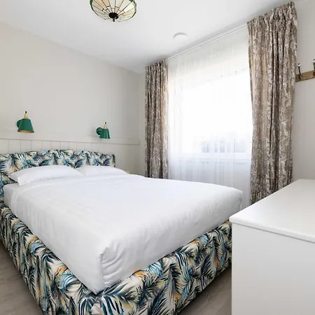 Summer Breeze House, By Cohost Palanga