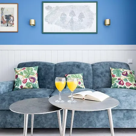 Summer Breeze House, By Cohost *