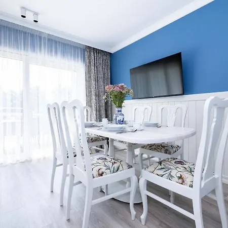 Summer Breeze House, By Cohost Appartement