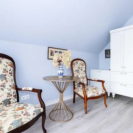 Summer Breeze House, By Cohost