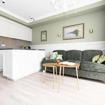 Summer Breeze House, By Cohost *