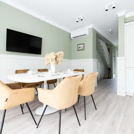 Summer Breeze House, By Cohost