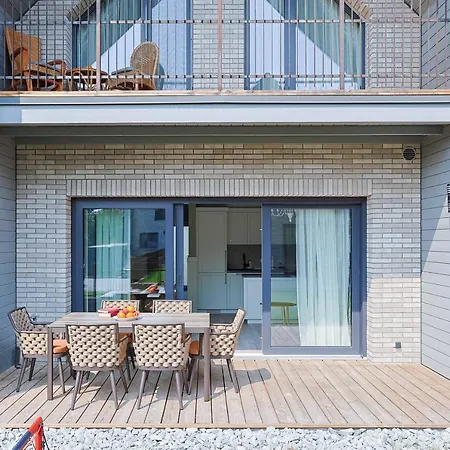アパート Summer Breeze House, By Cohost *