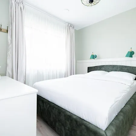 Apartment Summer Breeze House, By Cohost