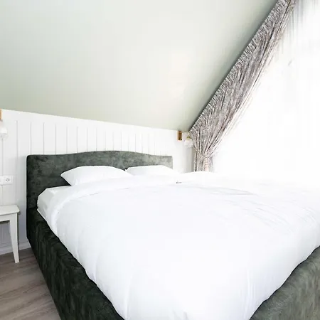 Summer Breeze House, By Cohost