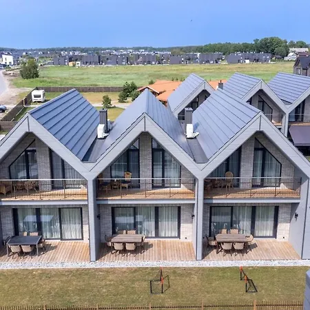 Summer Breeze House, By Cohost Apartment Palanga