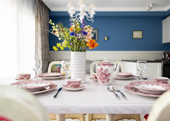 Summer Breeze House, By Cohost Παλάγκα