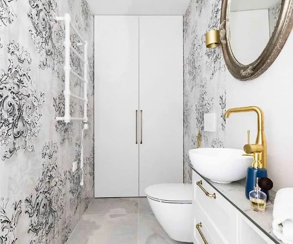 Summer Breeze House, By Cohost *