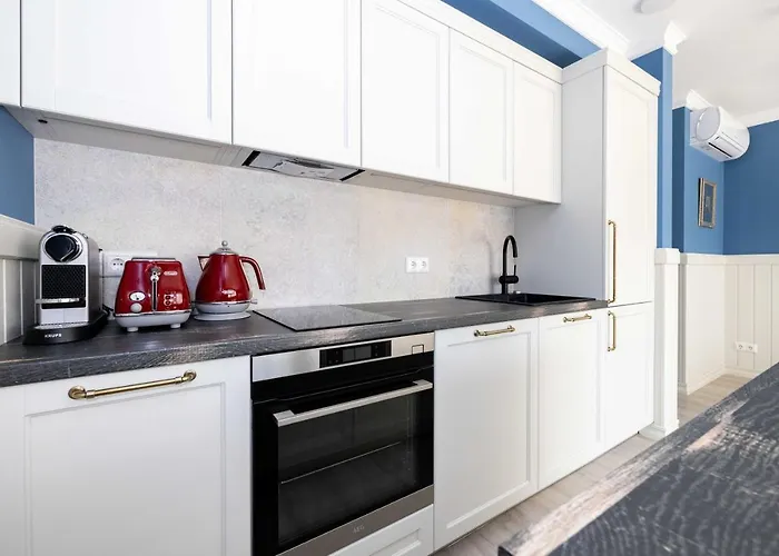 Summer Breeze House, By Cohost