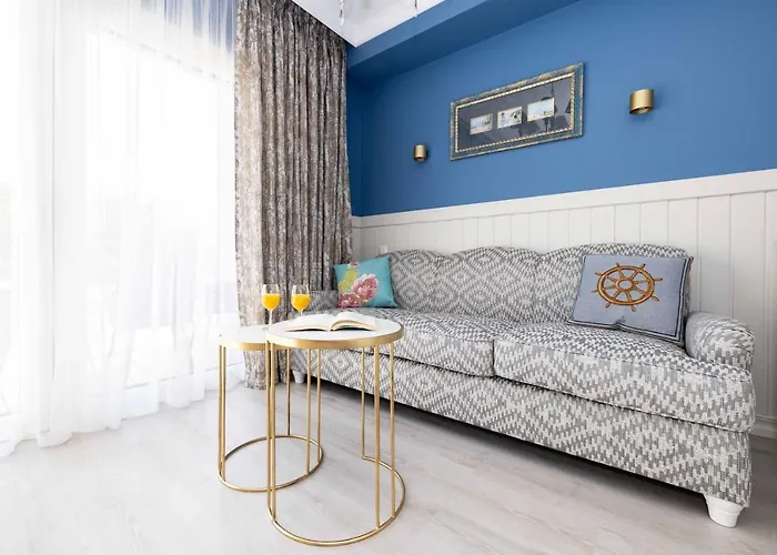 Summer Breeze House, By Cohost *