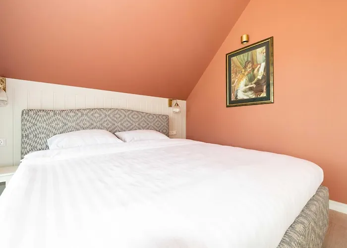 Summer Breeze House, By Cohost פלאנגה