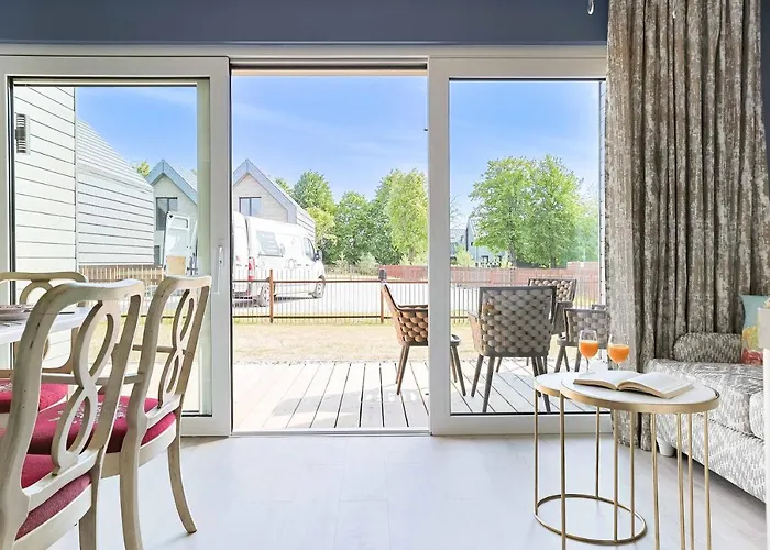 Summer Breeze House, By Cohost *