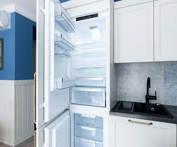 Summer Breeze House, By Cohost * Παλάγκα