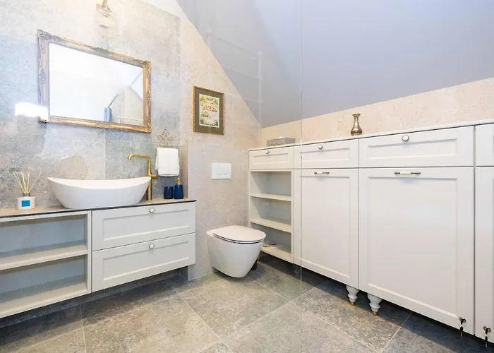 Summer Breeze House, By Cohost Παλάγκα