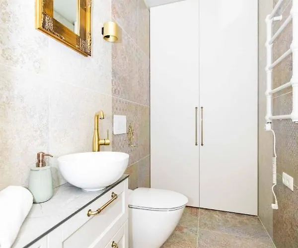 Summer Breeze House, By Cohost Παλάγκα