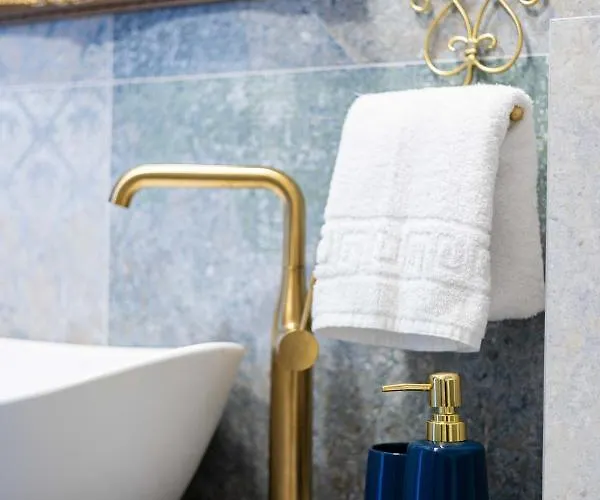 Summer Breeze House, By Cohost * Παλάγκα