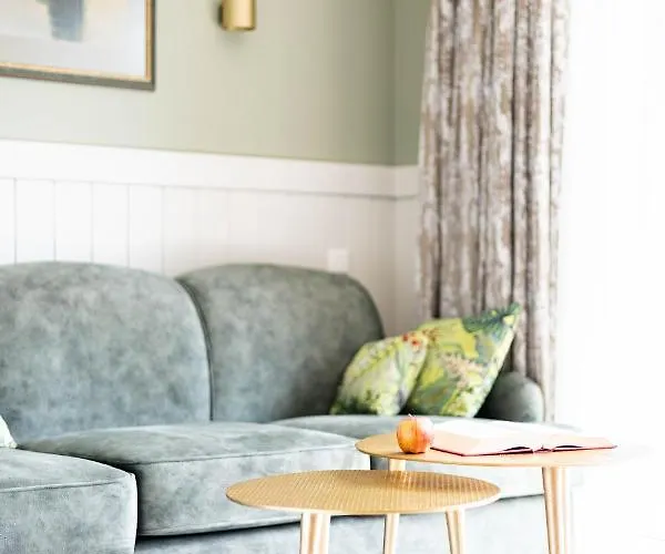 Summer Breeze House, By Cohost * 帕兰加