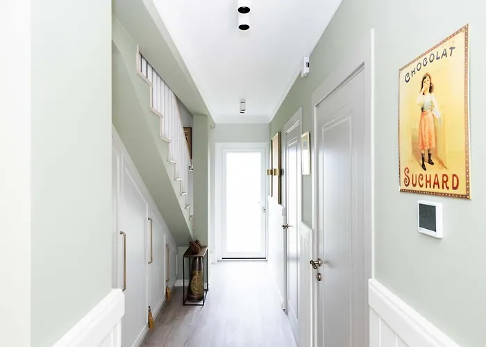 Summer Breeze House, By Cohost Παλάγκα