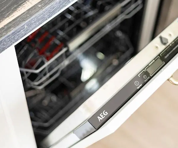 Summer Breeze House, By Cohost